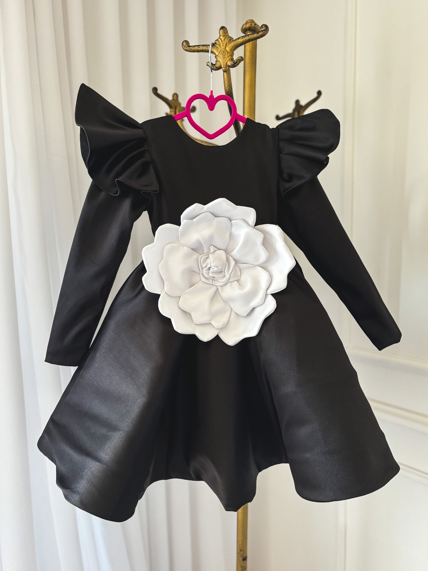 BELLA Dress with sleeves (flower not included)